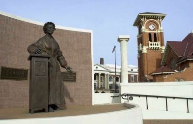 Sojourner Truth statue City Hall in background